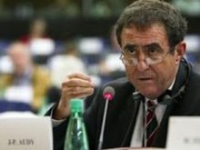 Френски евродепутат е изумен от липсата на реакция от управляващите срещу Сидеров