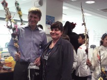 Деца от Пловдивско сурвакаха английския посланик