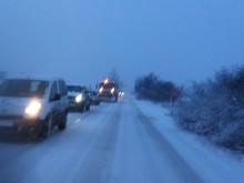 Изключително тежка е обстановката по пътищата в областта