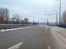 Проходими при зимни условия са пътищата в страната, заледени и заснежени