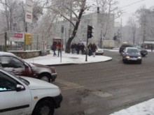 Пак заваля сняг над Пловдив, пътищата са коварно хлъзгави!
