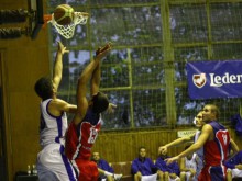 ИУ Варна надви Академик Пловдив с 95-72