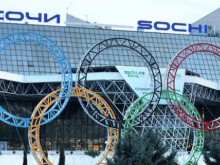Мария Киркова развя българското знаме в Сочи