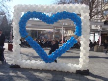 Фотоконкурс награждава влюбена двойка с вечеря