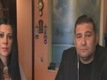 Жената на Райфъла: Бях в шок и лъжех децата, че няма проблем