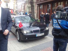 Пазят турския външен министър от български журналисти в Пловдив, Джумая джамия под обсада!