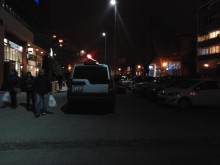 Отново "наглец" паркира пред Гранд-а
