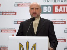 Президентът Турчинов отмени референдума за статута на Крим