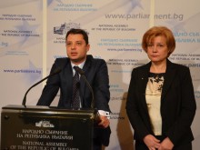 Менда Стоянова: Великденските добавки за пенсионерите са предизборно пазаруване