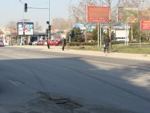 Младо момиче бере душа след жестока катастрофа на бул. "Пещерско шосе"