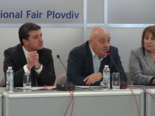 Министър Стойнев в Пловдив: Държавата може да стане собственик на ЕРП-тата