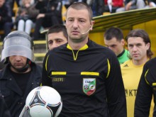 Пратиха Таско Тасков на Локо - Левски, Калин Людмилов свири на Ботев