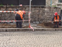 Поставят пейки и художествено осветление над Тунела