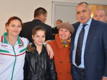 Бойко Борисов: Управляващите намалиха цената на тока, за да си купят изборите