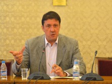 Депутат от БСП кара с близо 100 км/ч при разрешени 50, недоволства от акта