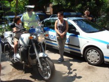 Деца се впечатлиха от оръжията и екипировката на пловдивските полицаи