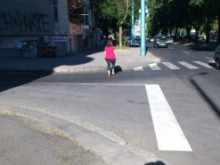 Маркират зоните на спирките в Пловдив с жълта боя
