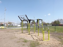 Нови площадки за фитнес в "Източен", слагат и мраморни маси за шах