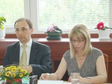 Данъчното обслужи министър за 5 минути
