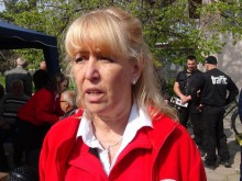 В навечерието на Великден: Доброволци преглеждаха възрастни хора