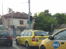Нагли таксиджии блокираха автобуси на Централна гара