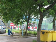 Пожар гори близо до бензиностанция в Пловдив