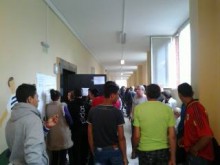Ромите гласуват под строй, повечето пловдивчани спят