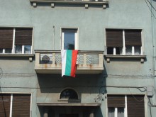 В деня на вота пловдивчани украсиха домовете си с трикольора
