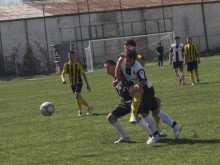 Прекратиха дербито на Пловдив при набор 98