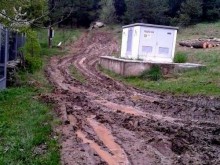 EVN засипаха оголен кабел
