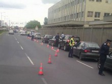 Засилено полицейско присъствие по бул. "България", масово спират коли