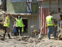 Пловдивски спасители с кучета търсят изчезналото дете в "Аспарухово"
