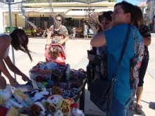Базар в помощ на малката Бети на пл. "Централен"