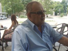 Божидар Димитров: Няма такова животно като македонски език