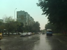 Страхотна буря с градушка над Пловдив