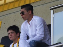 Даниел Златков подписва до дни с "канарчетата"