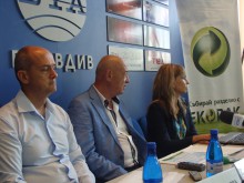 Строят римския Колизеум от картонени кутии в Пловдив