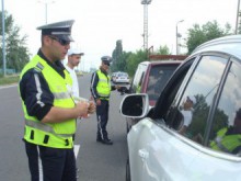МВР облича ченгетата с летни тениски за 500 бона