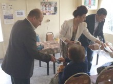 Кандидат-депутати от ГЕРБ на среща в пенсионерския клуб в "Прослав"