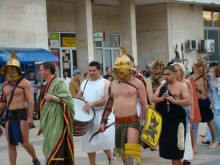 Гладиатори превземат Римския стадион за три дни