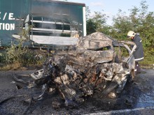 Жена изгоря жива след ужасяваща катастрофа с пловдивски ТИР