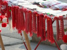 Мартеницата и мутрите - символ на България според чужденците