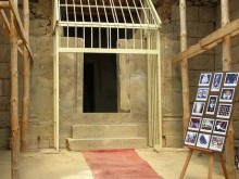 Тракийският храм край Старосел се руши