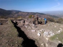 Скелет на дете с вързани крака открит в Асеновград