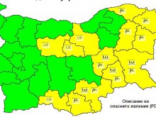 Времето се влошава, валежите продължават и утре, снегът затрупва Родопите