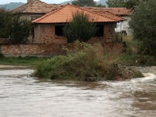 Евакуират жители на Болярино заради опасност от преливане на язовир