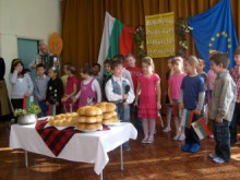 Отбелязват Деня на народните будители в "Източен"