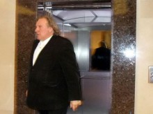 Жерар Депардийо вече е в Пловдив, магистрати го снимат