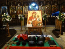 Молебен за победата на Кубрат Пулев отслужиха в Асеновград
