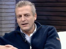 Петър Москов иронизира Кунева с виц за девствеността